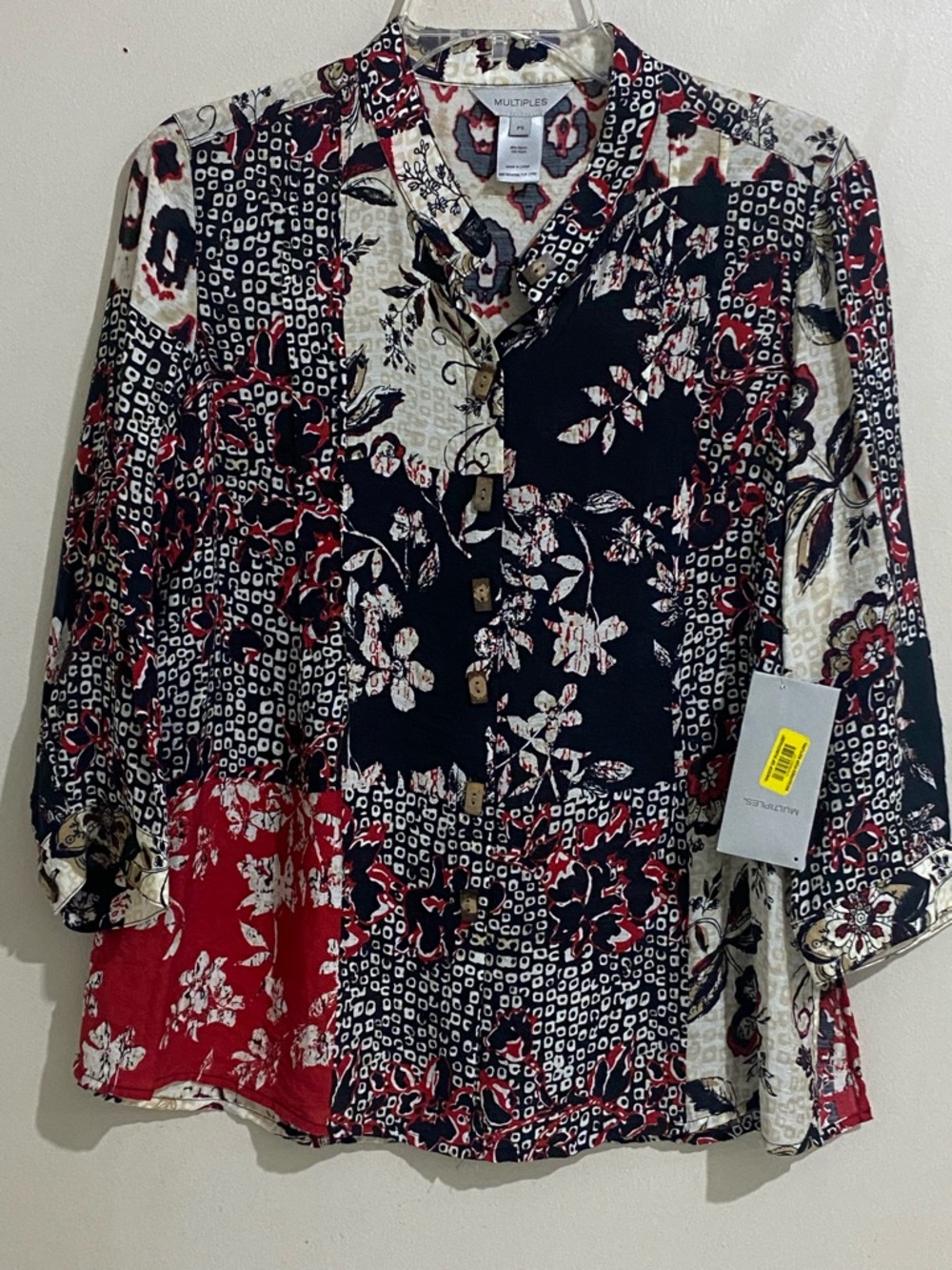 Multiples Floral Patch Blouse in Black, Red, Cream 3/4 Sleeves Size PS Petite